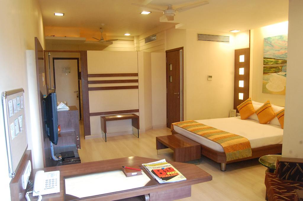 Shreemaya Hotel Indore Exterior foto