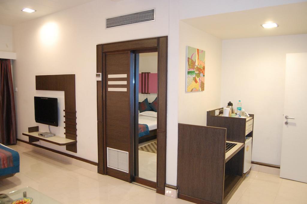 Shreemaya Hotel Indore Exterior foto